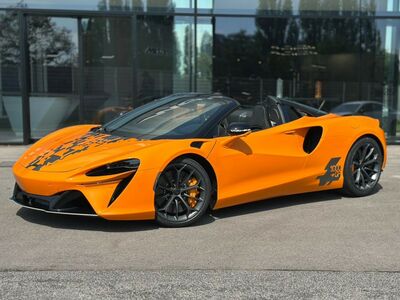 McLaren Artura Neuwagen McLaren Artura Neuwagen