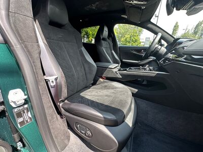 Aston Martin DBX Gebrauchtwagen Aston Martin DBX Gebrauchtwagen