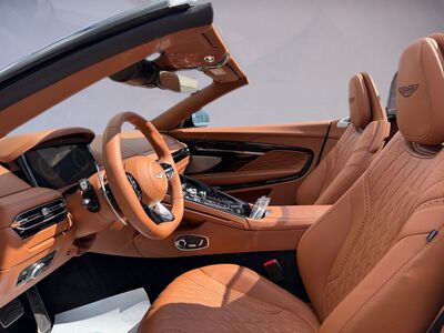 Aston Martin DB12 Gebrauchtwagen Aston Martin DB12 Gebrauchtwagen