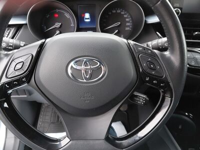 Toyota C-HR Gebrauchtwagen