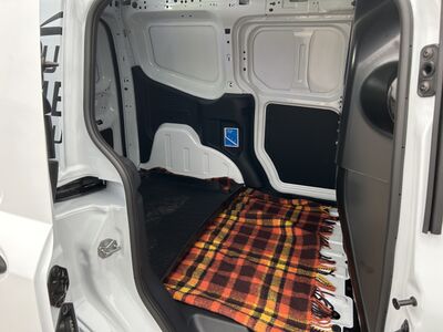 Ford Transit Courier Vorführwagen