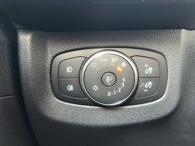 Ford Tourneo Courier Neuwagen