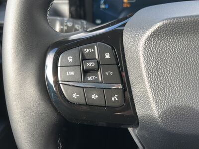 Ford Tourneo Courier Neuwagen