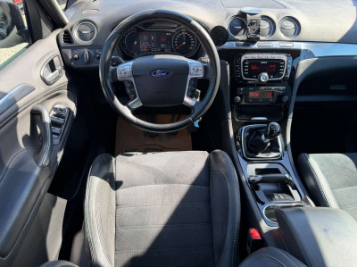 Ford S-MAX Gebrauchtwagen