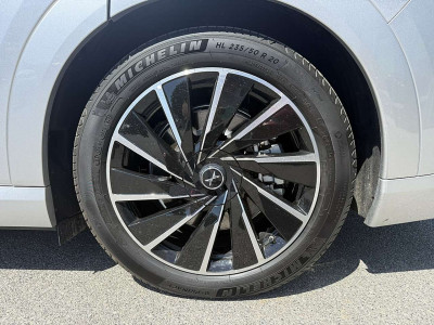 Xpeng X9 Vorführwagen