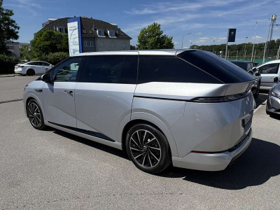 Xpeng X9 Vorführwagen
