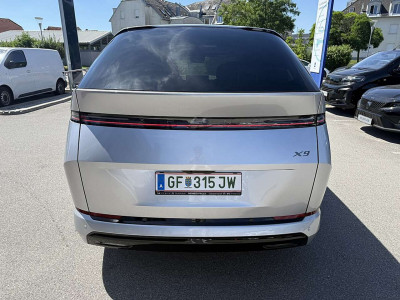 Xpeng X9 Vorführwagen
