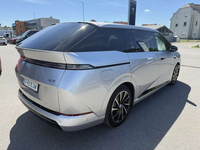 Xpeng X9 Vorführwagen
