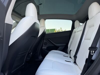 Tesla Model Y Gebrauchtwagen