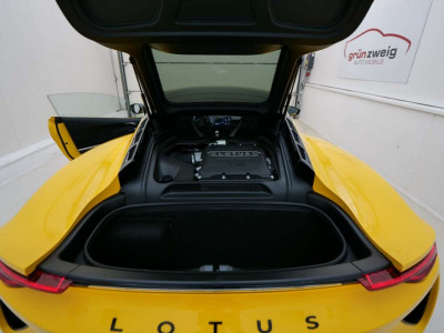 Lotus Emira Vorführwagen