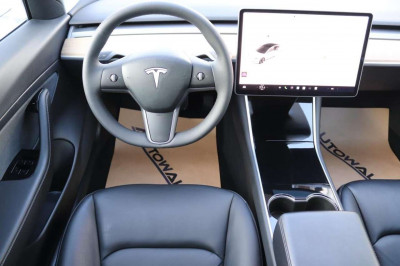 Tesla Model 3 Gebrauchtwagen