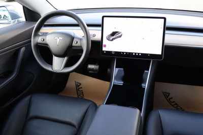Tesla Model 3 Gebrauchtwagen