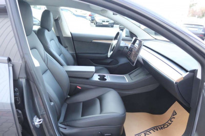 Tesla Model 3 Gebrauchtwagen
