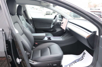 Tesla Model 3 Gebrauchtwagen