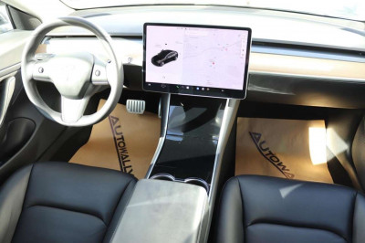 Tesla Model 3 Gebrauchtwagen