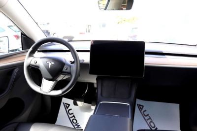 Tesla Model Y Gebrauchtwagen
