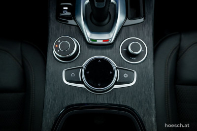 Alfa Romeo Stelvio Gebrauchtwagen Alfa Romeo Stelvio Gebrauchtwagen