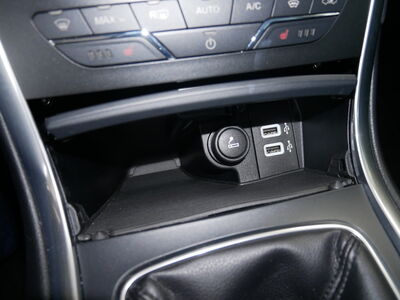 Ford S-MAX Gebrauchtwagen