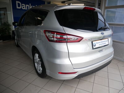 Ford S-MAX Gebrauchtwagen