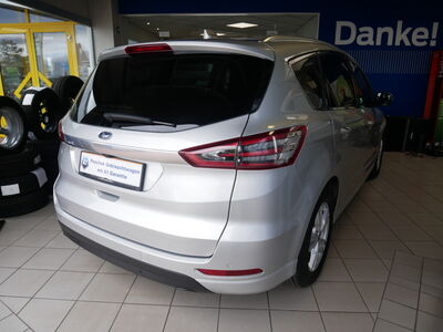 Ford S-MAX Gebrauchtwagen