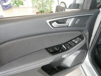 Ford S-MAX Gebrauchtwagen