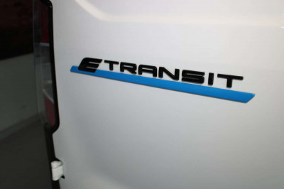 Ford Transit Courier Neuwagen Ford Transit Courier Neuwagen