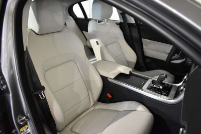 Jaguar XE Vorführwagen