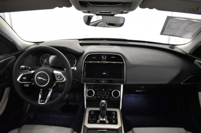 Jaguar XE Vorführwagen