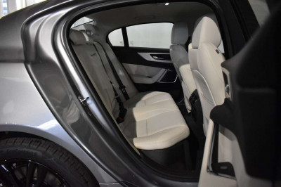 Jaguar XE Vorführwagen