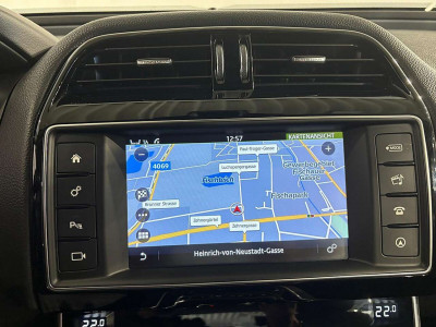 Jaguar XE Gebrauchtwagen