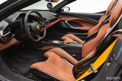 Ferrari 296 Gebrauchtwagen