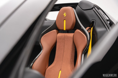 Ferrari 296 Gebrauchtwagen