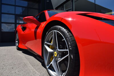 Ferrari F8 Gebrauchtwagen