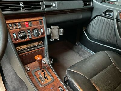 Mercedes-Benz W124 (200 - E 420) Gebrauchtwagen Mercedes-Benz W124 (200 - E 420) Gebrauchtwagen