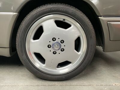 Mercedes-Benz W124 (200 - E 420) Gebrauchtwagen Mercedes-Benz W124 (200 - E 420) Gebrauchtwagen