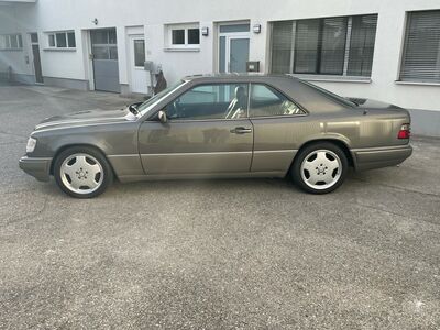 Mercedes-Benz W124 (200 - E 420) Gebrauchtwagen Mercedes-Benz W124 (200 - E 420) Gebrauchtwagen