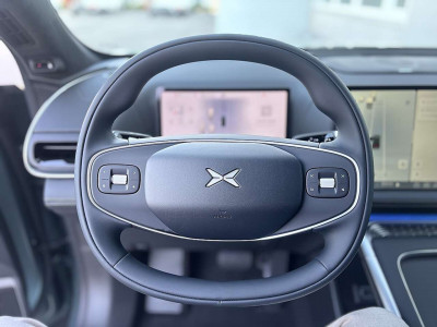 Xpeng G9 Neuwagen Xpeng G9 Neuwagen