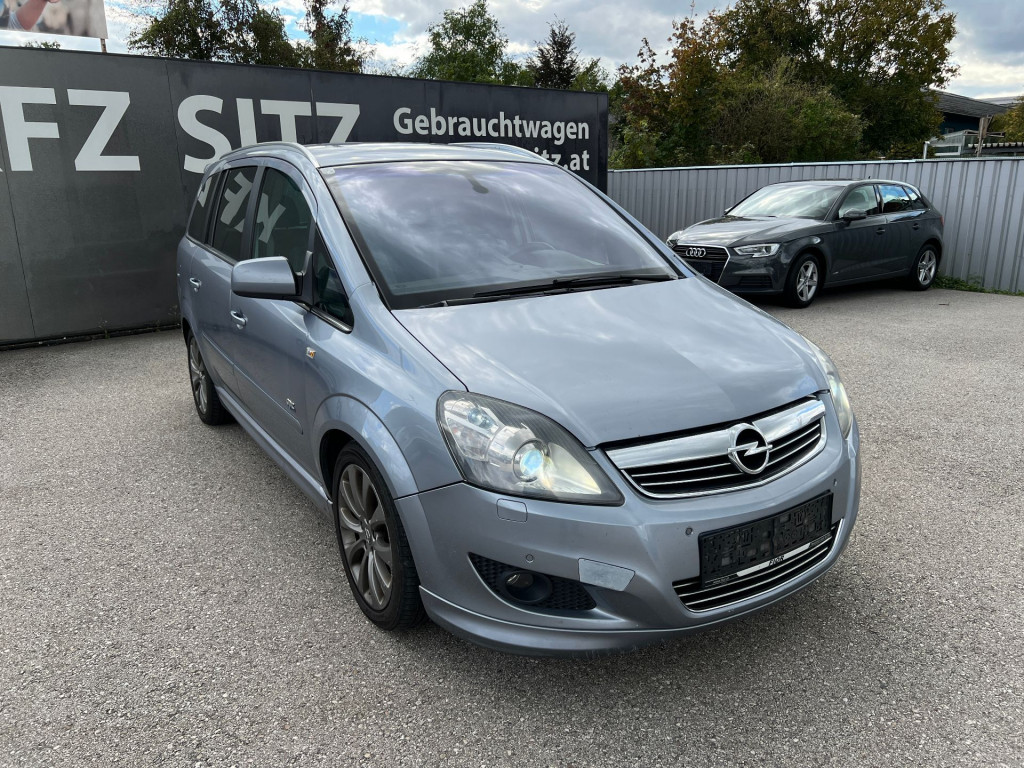 Opel Zafira 1,7 CDTI Cosmo DPF | OPC