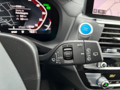 BMW iX3 Gebrauchtwagen