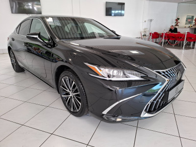 Lexus ES Neuwagen