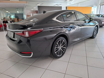 Lexus ES Neuwagen