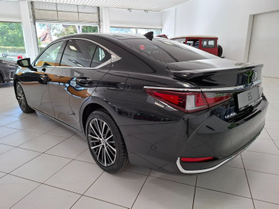 Lexus ES Neuwagen