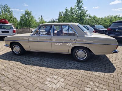 Mercedes-Benz 220 Gebrauchtwagen