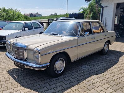 Mercedes-Benz 220 Gebrauchtwagen