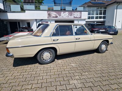 Mercedes-Benz 220 Gebrauchtwagen