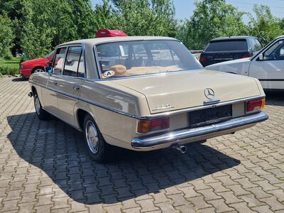 Mercedes-Benz 220 Gebrauchtwagen