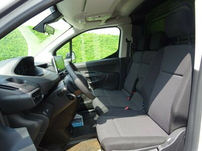 Peugeot Partner Vorführwagen