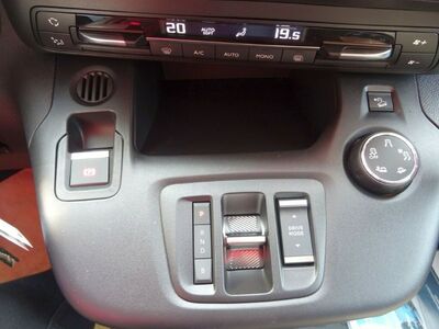 Peugeot Partner Vorführwagen