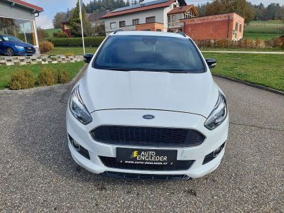 Ford S-MAX Gebrauchtwagen