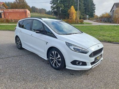 Ford S-MAX Gebrauchtwagen